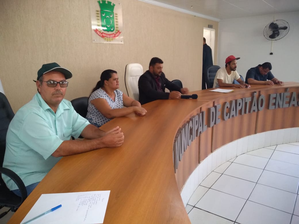 VISITA DOS ALUNOS DA ESCOLA MUNICIPAL ILDA FERNANDES DE OLIVEIRA A CÂMARA MUNICIPAL 